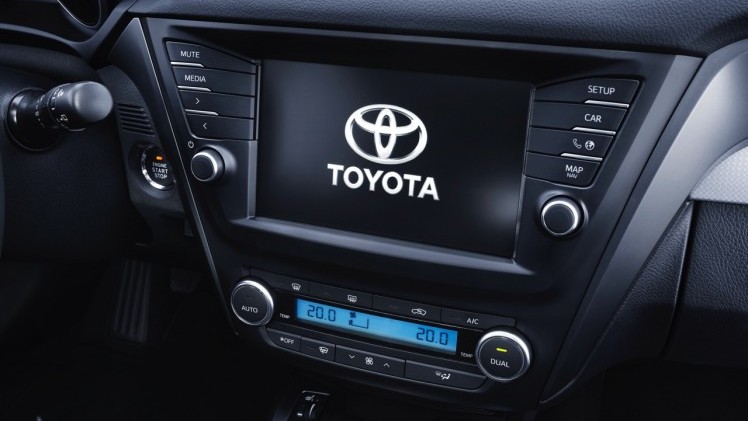 Autotest Toyota Avensis 1.6 D-4D Touring Sports met het faceliftmodel van de Avensis en de zuinige BMW-diesel die in aanmerking komt voor 20% bijtelling.
