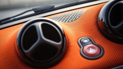 Autotest nieuwe smart fortwo met 70 pk en 90 pk, die vanaf 22 november 2014 in de Nederlandse showrooms staat.