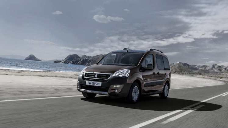 Introductie Peugeot Partner Tepee nabij. Begin juni maken we de eerste kilometers, nu de eerste details en uitrusting op een rij.