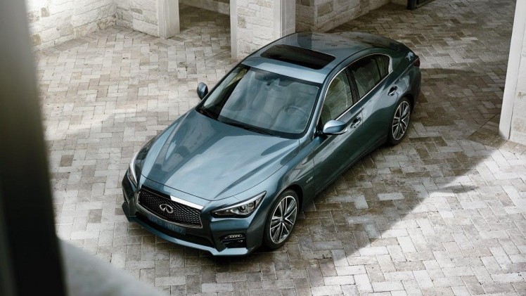 Nieuwe uitvoeringen Infiniti Q50 in 2015.