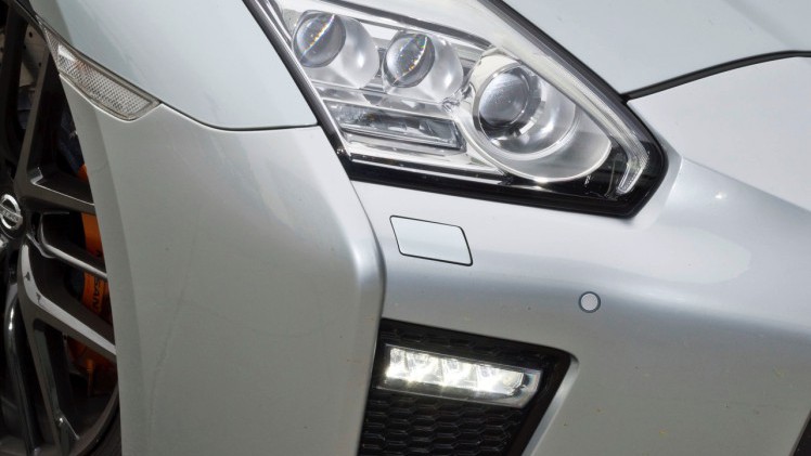 AutoVandaag deed een rijtest met de vernieuwde 2017 Nissan GT-R. Deze keer meer optische dan technische aanpassingen. Hoe pakt dat uit voor de verpletterende GT-R?