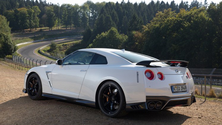 De Nissan GT-R is er nu ook als Track Edition, die met vooral een andere onderstelafstelling de snelste is na de GT-R Nismo.