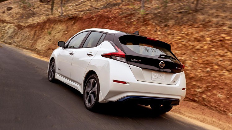 Nissan lanceert op de IAA de tweede generatie Leaf met een grotere actieradius en compleet nieuwe carrosserievorm.