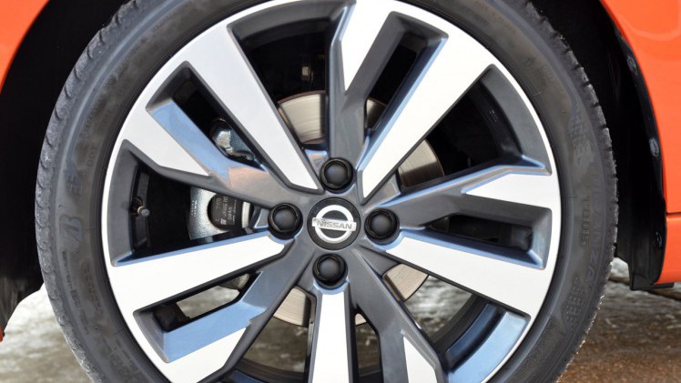 Nissan komt met de Micra terug in het B-segment en presenteert zich daar met een origineel ogend vijfderus model. AutoVandaag ging met de nieuweling op stap.