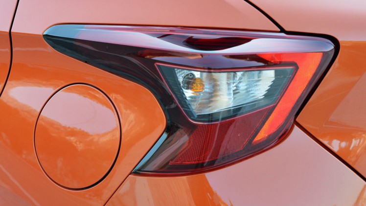 Nissan komt met de Micra terug in het B-segment en presenteert zich daar met een origineel ogend vijfderus model. AutoVandaag ging met de nieuweling op stap.