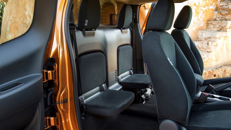 Prijzen en uitvoeringen nieuwe Nissan Navara bekend. De Nissan pick-up komt in januari 2016 naar Nederland.
