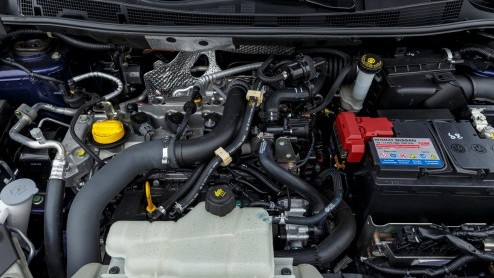 Rijtest nieuwe Nissan Pulsar: het nieuwe, absoluut ruimtewonder van Nissan. We reden de vijfdeurs hatchback in de autotest met de 1.2 DIG-T en de 1.5 dCi 110 diesel.