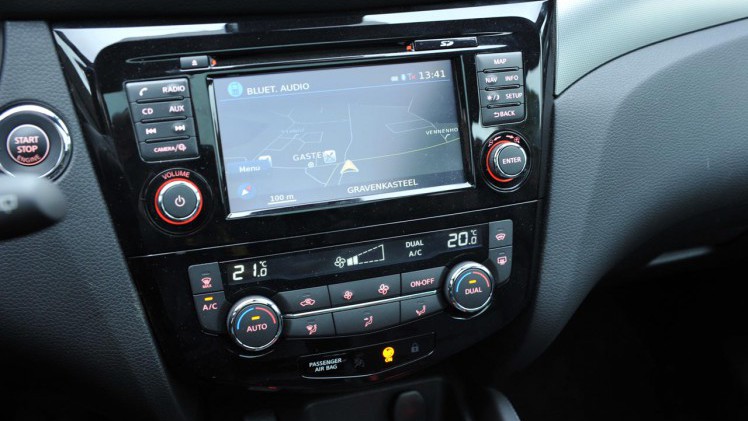 Nissan heeft de succesvolle Qashqai een facelift gegeven. De auto toont stoerder en krijgt elektronische toevoegingen met onder meer ProPilot.