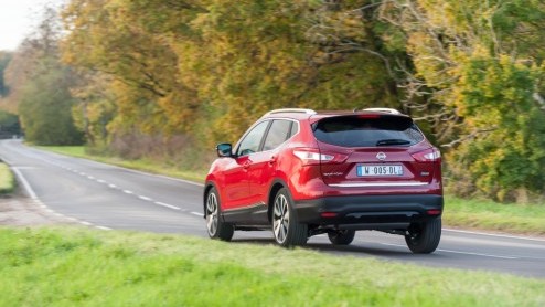 Autotest Nissan Qashqai 1.2 DIG-T. Eerste generatie Qashqai heeft Nissan geen windeieren gelegd.De crossover heeft werkelijk alle verwachtingen overtroffen. Heeft tweede generatie ook deze potentie?