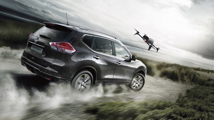 Nissan introduceert een nieuwe topuitvoering voor de X-Trail. Opvallend is dat een drone bij die uitvoering tot de standaarduitrusting behoort