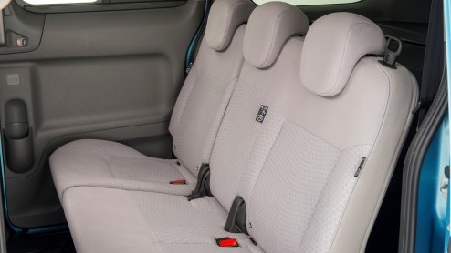 Nissan e-NV200 elektrische bestelauto gaat in de verkoop vanaf 20.578 euro. De personenversie introduceert Nissan onder de naam Evalia.