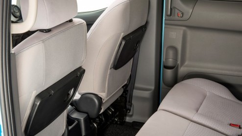 Nissan e-NV200 elektrische bestelauto gaat in de verkoop vanaf 20.578 euro. De personenversie introduceert Nissan onder de naam Evalia.