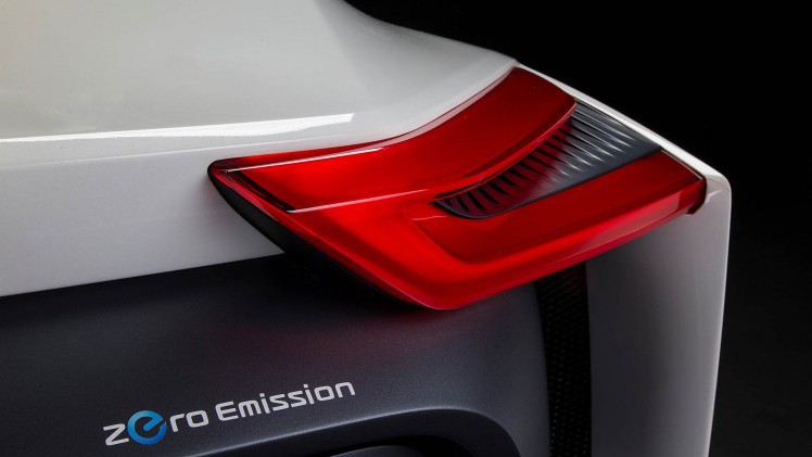Nissan presenteert de elektrische auto voor autoliefhebbers. Geen Tesla maar de BladeGlider Concept.
