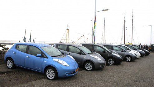 Vloot 100 stuks Nissan Leaf voor autodeelproject Terschelling.