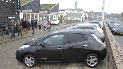 Vloot 100 stuks Nissan Leaf voor autodeelproject Terschelling.