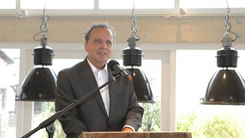 Vloot 100 stuks Nissan Leaf voor autodeelproject Terschelling.