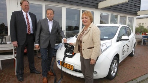 Vloot 100 stuks Nissan Leaf voor autodeelproject Terschelling.