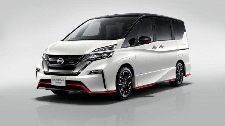 Nissan laat op de Tokyo Auto Salon tal van modellen zien die worden aangekleed met accessoires.