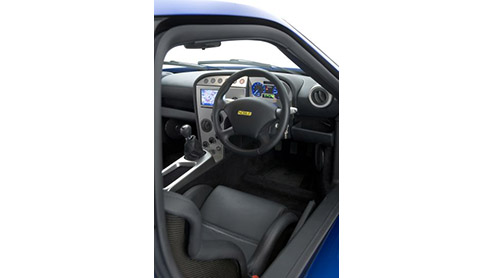 De Engelse sportwagen fabrikant Noble komt met een regelrechte aanval op alle concurrenten in het supersportsegment. De Noble M15 is snel n goedkoop.