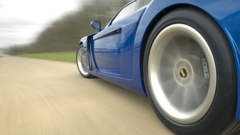 De Engelse sportwagen fabrikant Noble komt met een regelrechte aanval op alle concurrenten in het supersportsegment. De Noble M15 is snel n goedkoop.