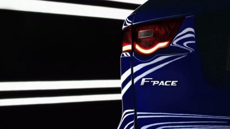 Jaguar SUV heeft F-Pace en komt in 2016 op de markt.