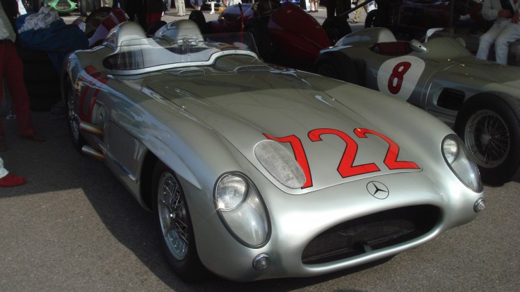 Goodwood Revival 2015 nadert. In het weekend van 12-13 september ga je stijlvol terug in de tijd op het race circuit Goodwood van Lord March.