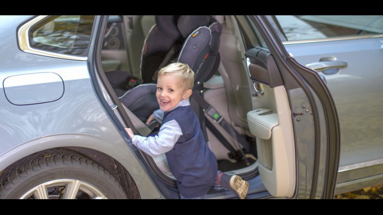 De Noorse BeSafe kinderzitjes scoren maximaal op veiligheid en comfort. Deze vervoeren kinderen tegen de rijrichting in, een bewezen concept uit de Noorse verkeersstatistieken.