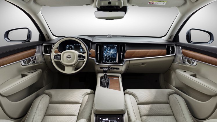Volvo onthult de S90 met alle officile details en informatie. Het nieuwe vlaggenschip komt net na de zomer naar Nederland, evenals de nieuwe V90.