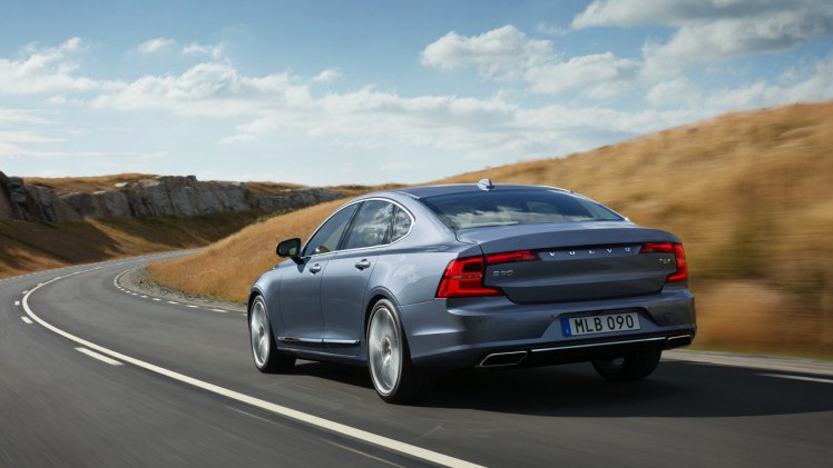 Volvo onthult de S90 met alle officile details en informatie. Het nieuwe vlaggenschip komt net na de zomer naar Nederland, evenals de nieuwe V90.