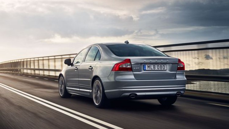 Volvo onthult de S90 met alle officile details en informatie. Het nieuwe vlaggenschip komt net na de zomer naar Nederland, evenals de nieuwe V90.