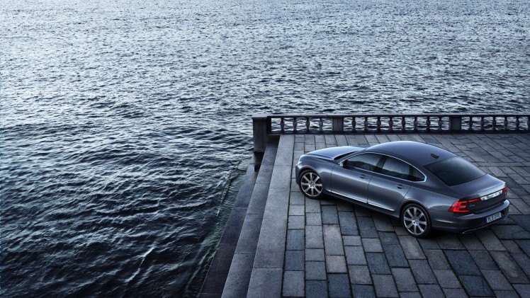 Volvo onthult de S90 met alle officile details en informatie. Het nieuwe vlaggenschip komt net na de zomer naar Nederland, evenals de nieuwe V90.