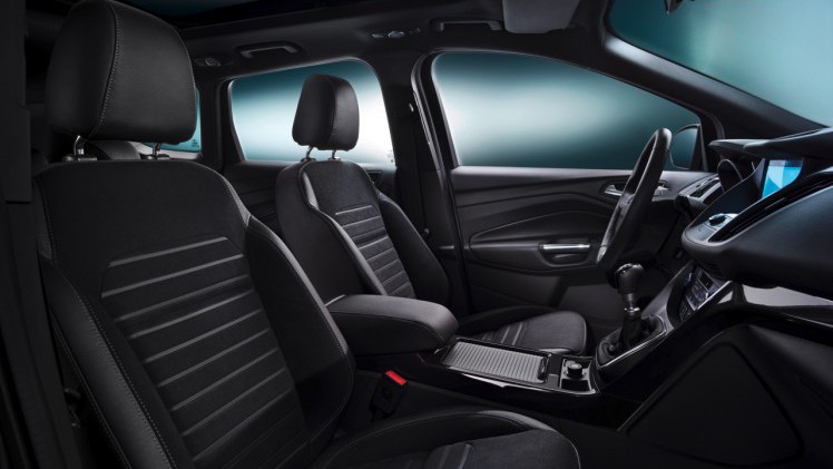 Ford geeft de Kuga nu een echte facelift met een nieuwe neus, een 1.5 TDCi instapdiesel, meer veiligheidsuitrusting en SYNC3 infotainment.