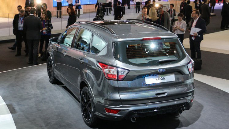 Ford geeft de Kuga nu een echte facelift met een nieuwe neus, een 1.5 TDCi instapdiesel, meer veiligheidsuitrusting en SYNC3 infotainment.