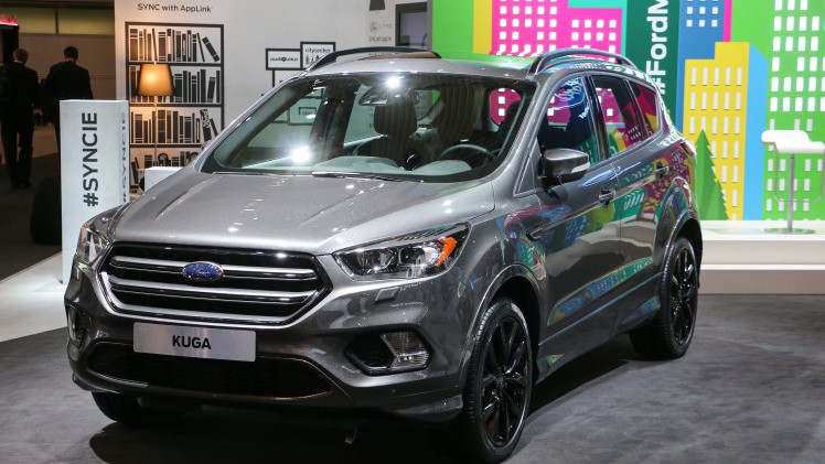 Ford geeft de Kuga nu een echte facelift met een nieuwe neus, een 1.5 TDCi instapdiesel, meer veiligheidsuitrusting en SYNC3 infotainment.