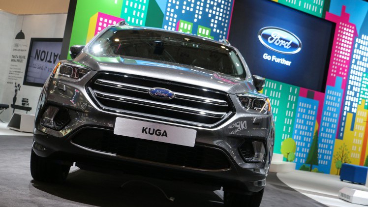 Ford geeft de Kuga nu een echte facelift met een nieuwe neus, een 1.5 TDCi instapdiesel, meer veiligheidsuitrusting en SYNC3 infotainment.