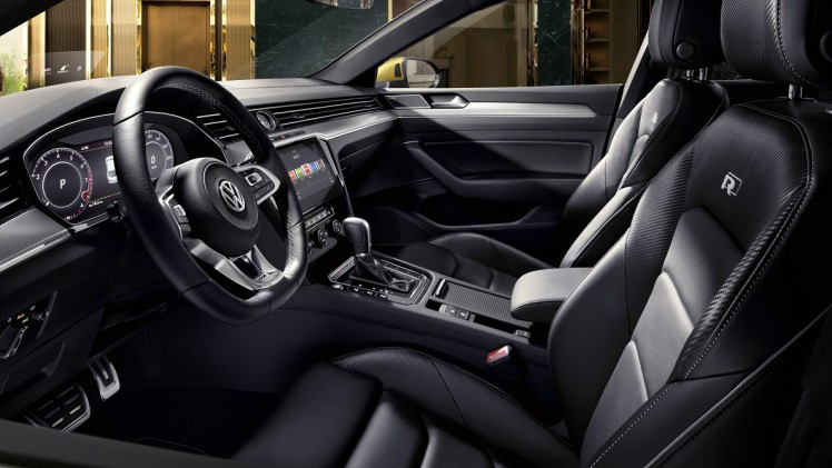 Volkswagen heeft het doek getrokken van de opvolger van de CC: de Arteon. In de loop van dit jaar kunnen we de nieuwe gran turismo al in de showrooms verwachten.