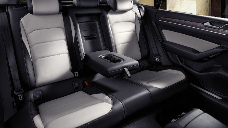 Volkswagen heeft het doek getrokken van de opvolger van de CC: de Arteon. In de loop van dit jaar kunnen we de nieuwe gran turismo al in de showrooms verwachten.