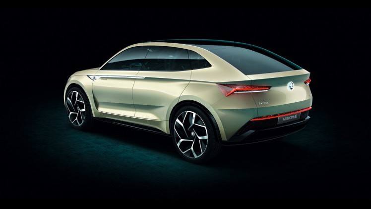 Skoda heeft de Vision E op een lichtere plek gezet, zodat we de auto nu goed kunnen bekijken. De komende jaren krijgt de auto nog een aantal elektrische broertjes en zusjes.