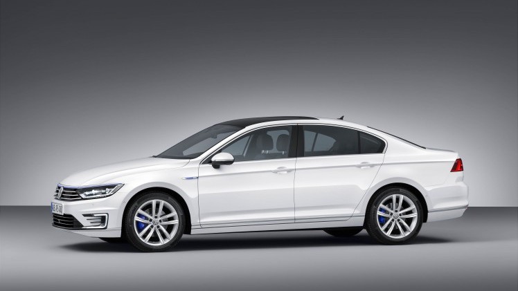 Volkswagen heeft hoge verwachtingen van de Passat GTE met 7% bijtelling. Zo hoog, dat genteresseerden zich nu al in kunnen schrijven voor de eerste productieplekken, terwijl de autos pas over 7 maan