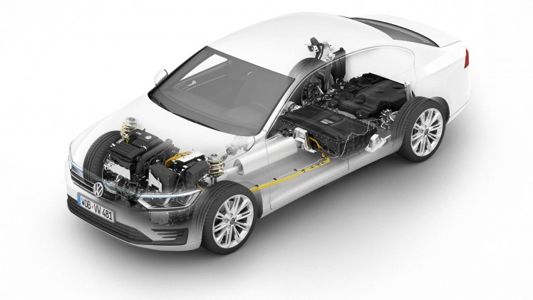 Volkswagen heeft hoge verwachtingen van de Passat GTE met 7% bijtelling. Zo hoog, dat genteresseerden zich nu al in kunnen schrijven voor de eerste productieplekken, terwijl de autos pas over 7 maan