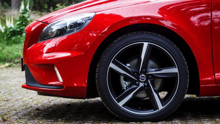 Als enige in zijn klasse heeft de Volvo V40 D2 Business slechts 14% bijtelling in 2015. Profiteer van dit unieke zakelijke aanbod en boek een proefrit.