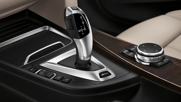 BMW introduceert 3 Serie plug-in hybride als BMW 330e. Zijn debuut beleeft hij op de IAA Frankfurt 2015.