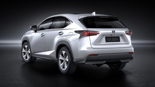 Lexus heeft de eerste beelden van de NX vrijgegeven. De midsize SUV beleeft zijn werelddebuut op de Beijing Motor Show op 20 april. Vervolgens is het nog een half jaar wachten, voordat de NX ons lan