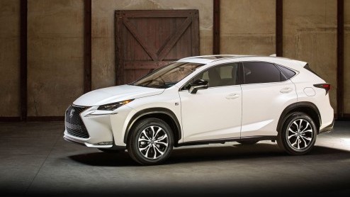 Lexus heeft de eerste beelden van de NX vrijgegeven. De midsize SUV beleeft zijn werelddebuut op de Beijing Motor Show op 20 april. Vervolgens is het nog een half jaar wachten, voordat de NX ons lan