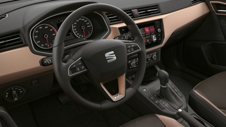 Eerder deze week lekte hij al uit, maar nu heeft SEAT officieel het doek getrokken van de nieuwe Ibiza. Opvallend: de auto is iets kleiner dan zijn voorganger.