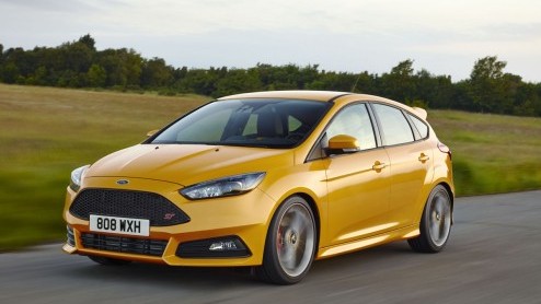 Ford heeft het doek getrokken van de vernieuwde Focus ST. De nieuweling beschikt volgens Ford over een verfijnde rijdynamiek, is voortaan ook als diesel te verkrijgen en staat vanaf begin 2015 bij de