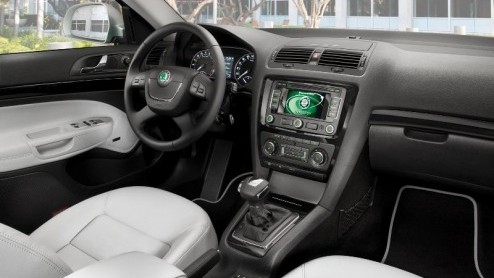 Skoda luidt het jaar 2009 in met de vernieuwde Skoda Octavia. Naast een vernieuwd front, opgewaardeerd interieur en meer uitrustingsmogelijkheden is de prijs ook nieuw: die begint namelijk al 1450 e