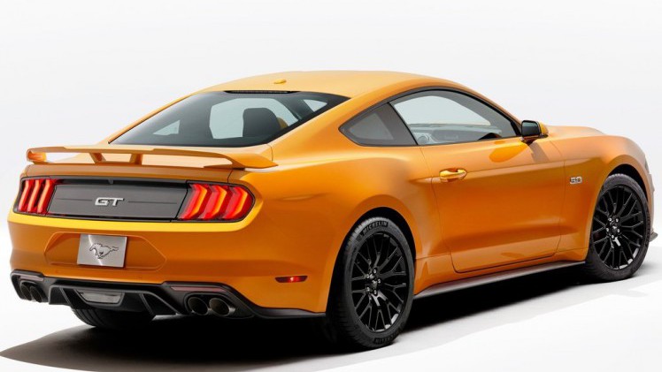 Gisteren dook de gefacelifte Ford Mustang eerder dan bedoeld op in een officile video, maar nu heeft Ford de facelift dan officieel in zijn volledigheid onthuld.