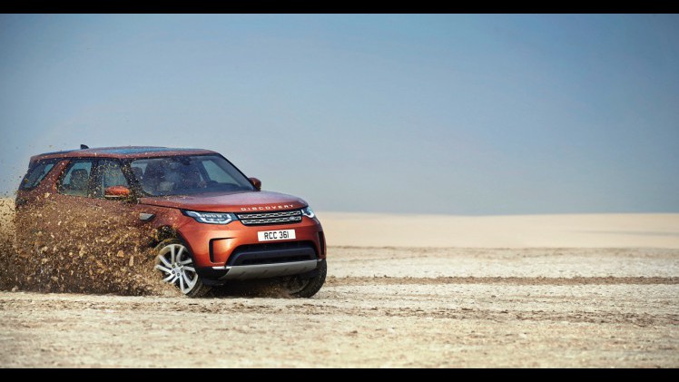 Introductie nieuwe Land Rover Discovery is een feit. De vierwielaangedreven zevenzits SUV komt in de lente van 2017 op de markt. Lees hier de prijzen en specificaties.
