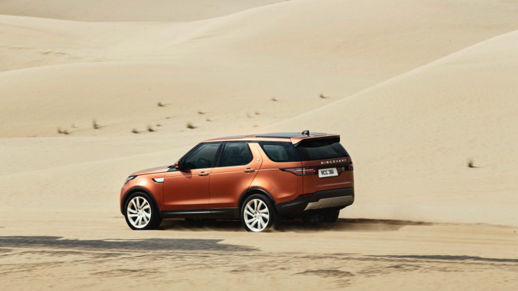 Introductie nieuwe Land Rover Discovery is een feit. De vierwielaangedreven zevenzits SUV komt in de lente van 2017 op de markt. Lees hier de prijzen en specificaties.